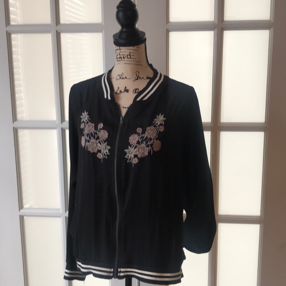 Lightweight bomber jacket